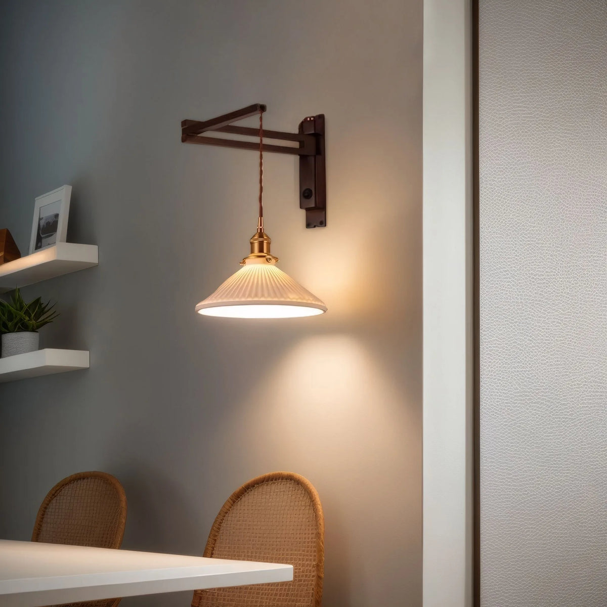 Applique Murale Bois Pliante – Conique Rétro