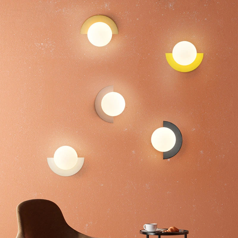 Applique Murale Boule Colorée – Déco LED Chambre & Couloir