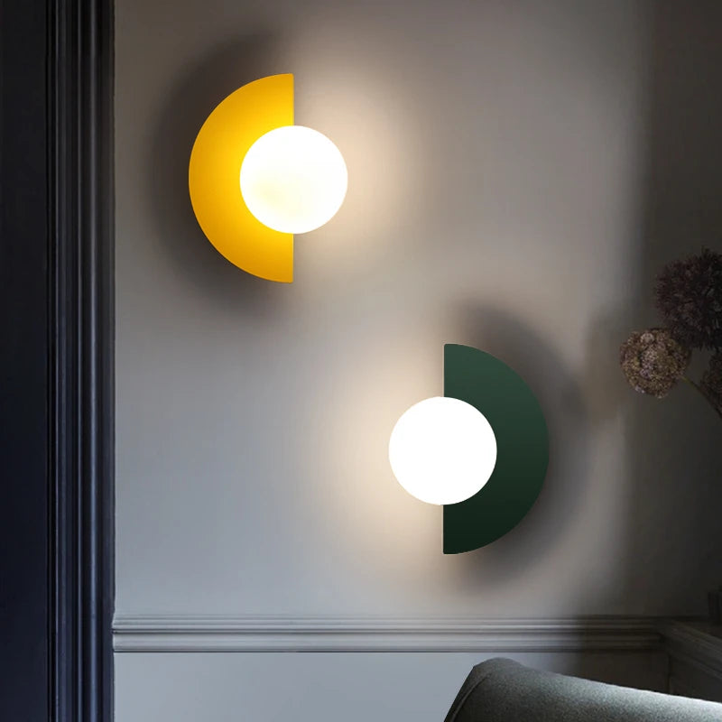 Applique Murale Boule Colorée – Déco LED Chambre & Couloir