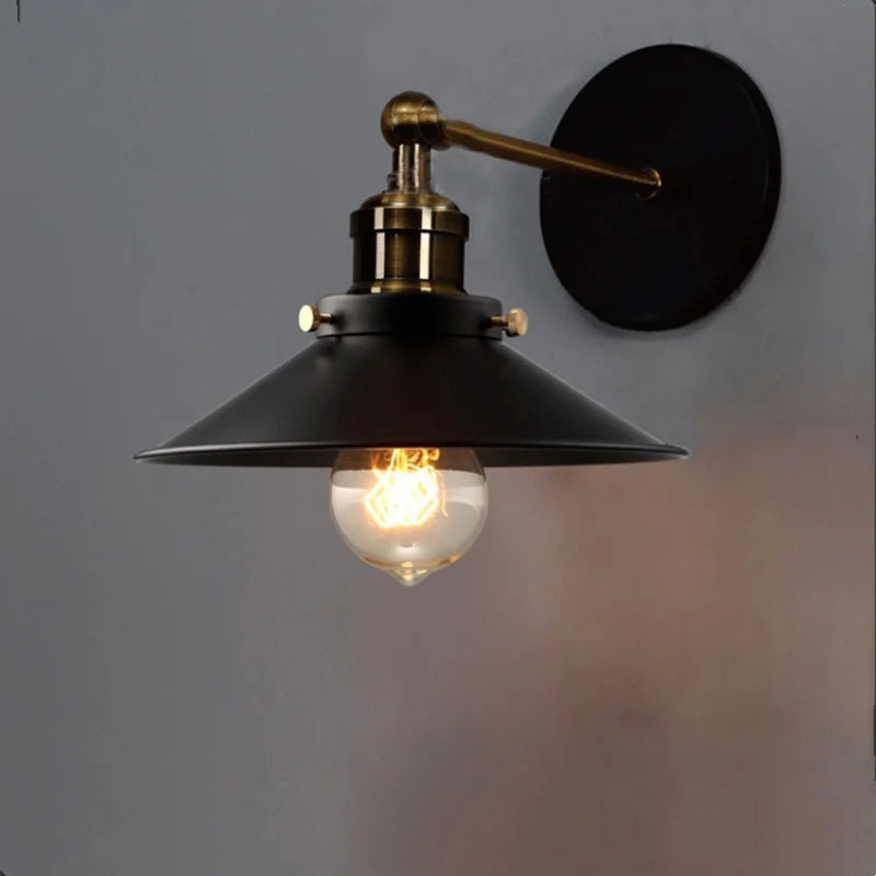 Applique Murale Industrielle – Fer Noir Escalier & Couloir