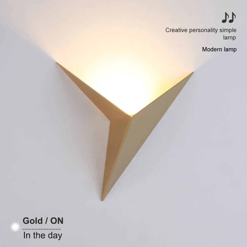 Applique Murale Triangle – Minimaliste LED Nordique