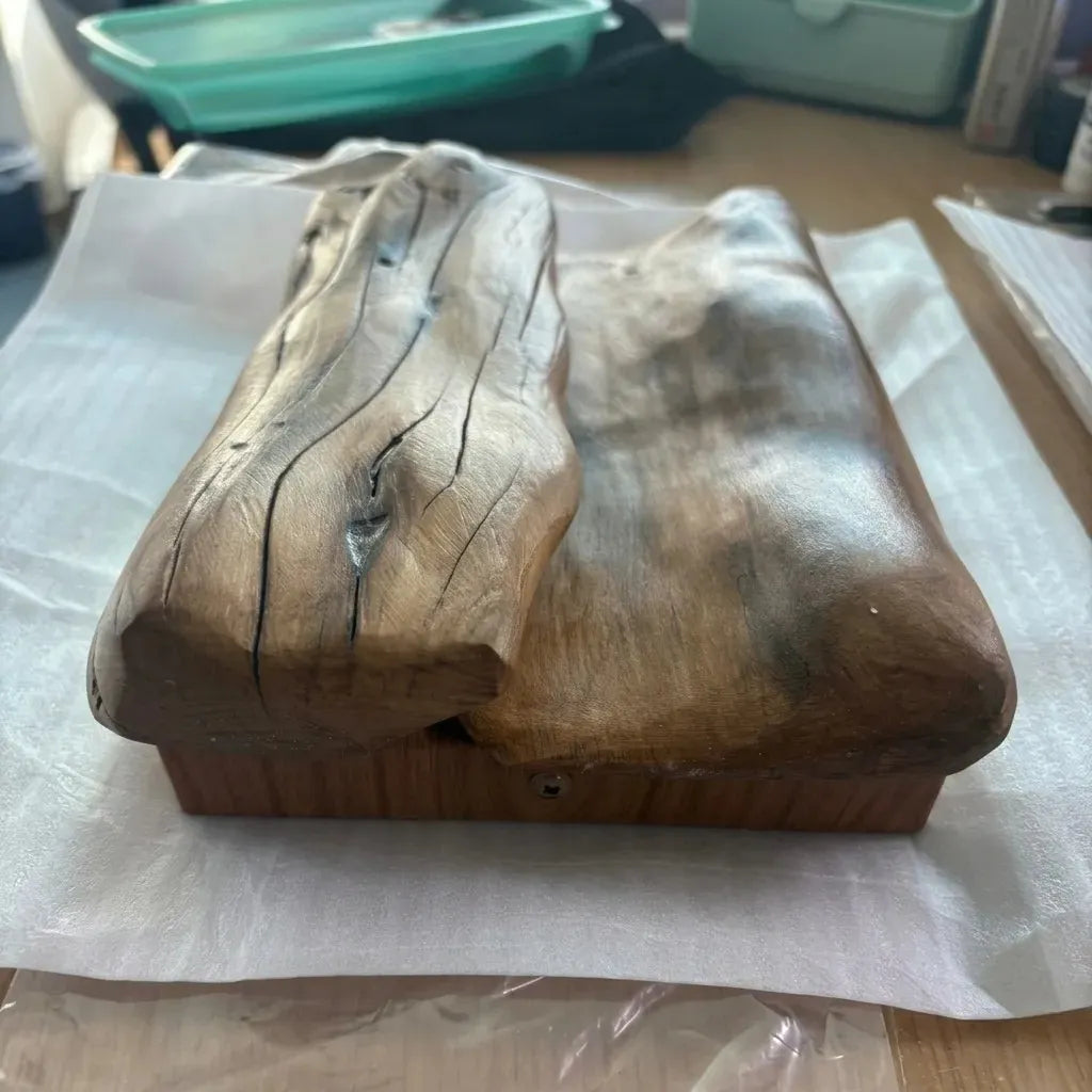 Applique Murale en Bois Sculpté