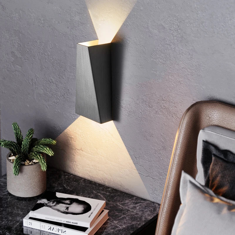 Applique murale LED moderne en aluminium – lampe design géométrique haut et bas