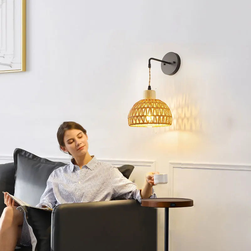 Applique murale japonaise en rotin et bois