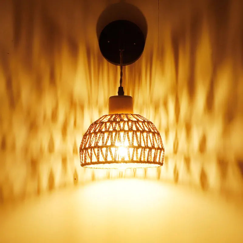 Applique murale japonaise en rotin et bois