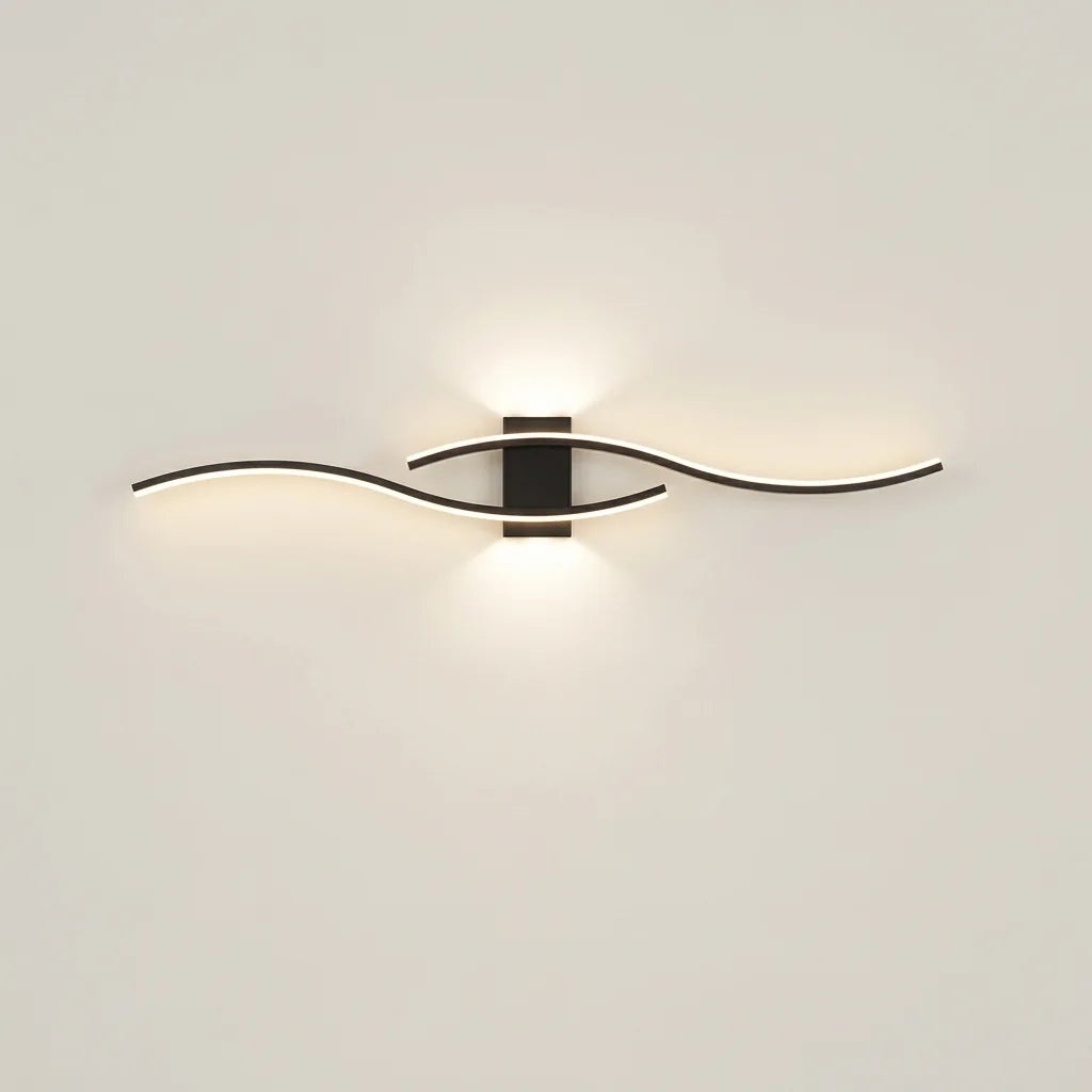 Applique murale LED longue en vague, finition noire, allumée