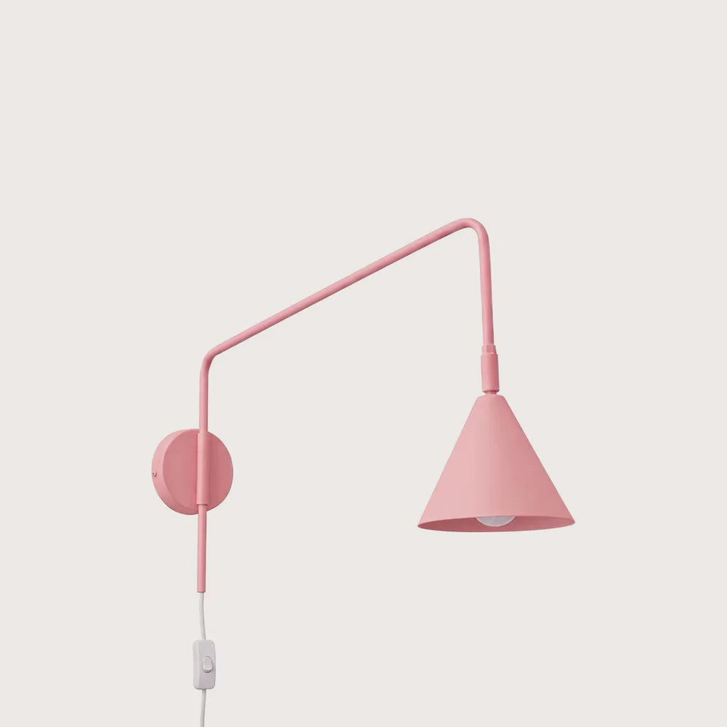 Applique liseuse à long bras et abat-jour conique, coloris rose (1 lumière – sans interrupteur)