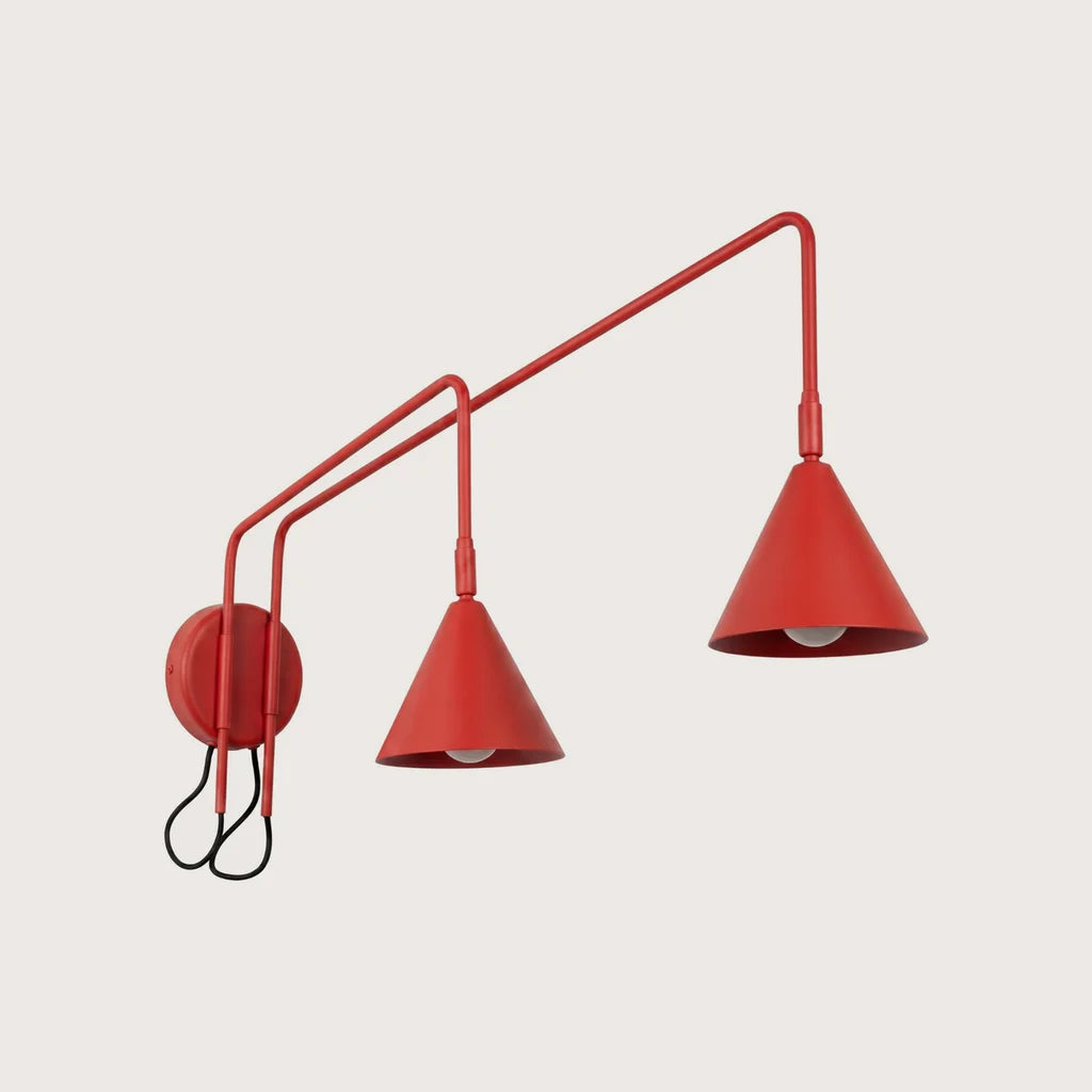 Applique liseuse à long bras et abat-jour conique, coloris rouge (2 lumières – avec interrupteur)