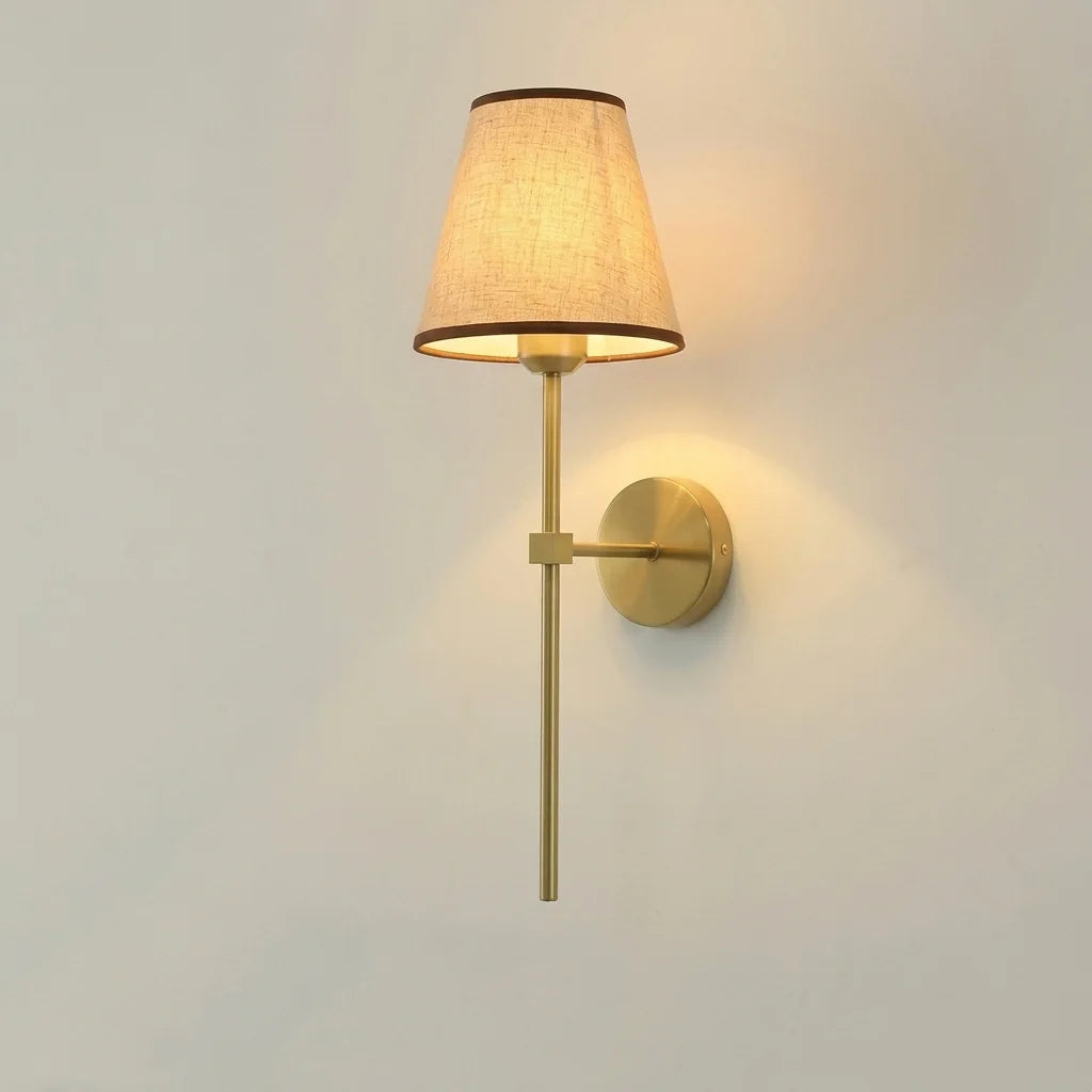 Applique à tige longue en laiton, abat-jour en lin beige