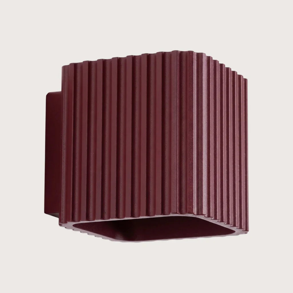 Applique murale carrée cannelée, coloris bordeaux (G9)