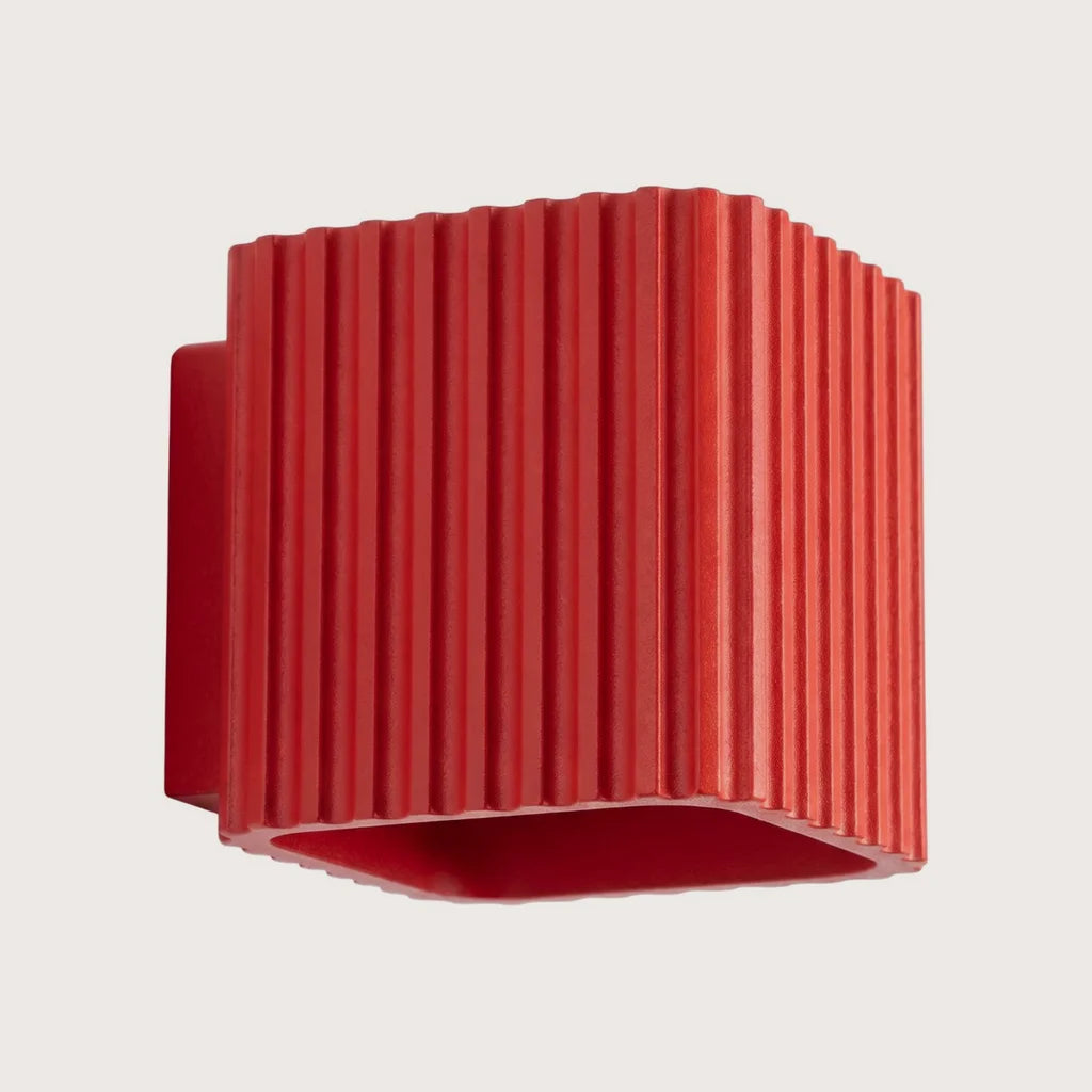 Applique murale carrée cannelée, coloris rouge (G9)
