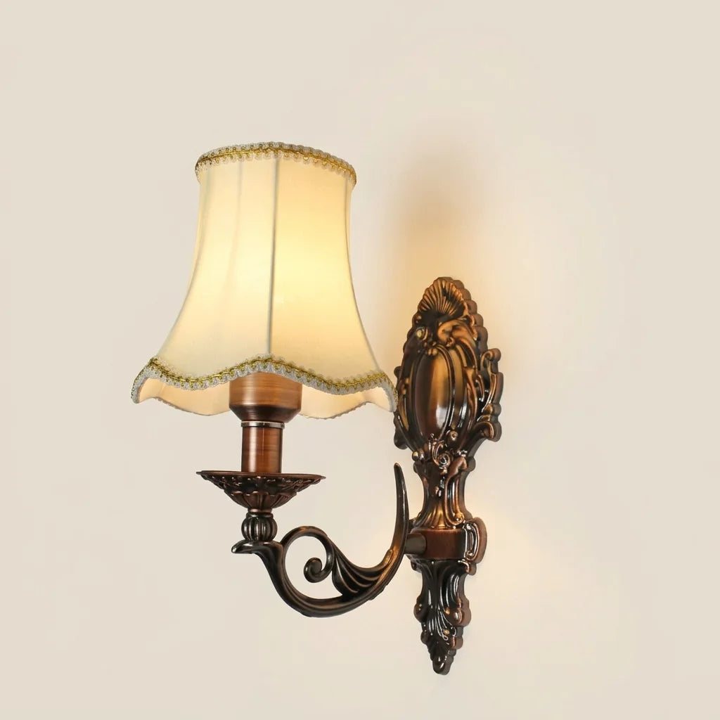 Applique murale classique simple bras rouge bronze, abat-jour en tissu