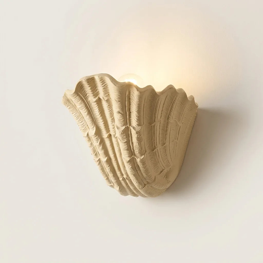 Applique murale coquillage en plâtre beige, style B