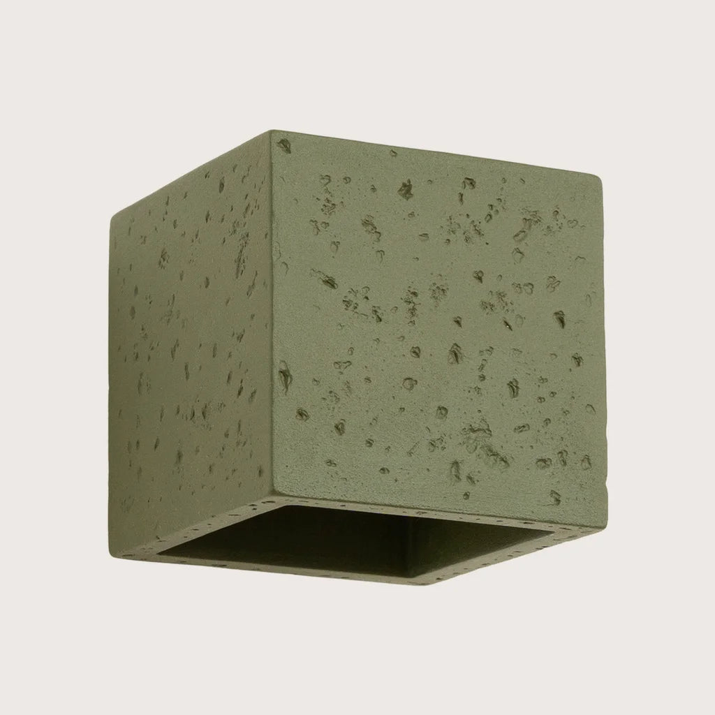 Applique murale cube haut et bas, coloris vert olive (1 lumière – béton)