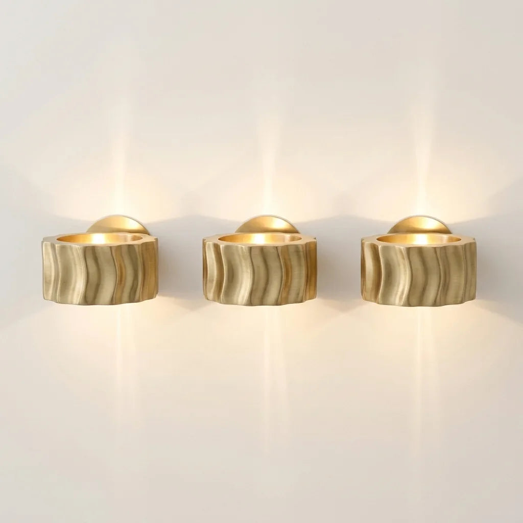 Lot de 3 appliques cylindre dorées festonnées