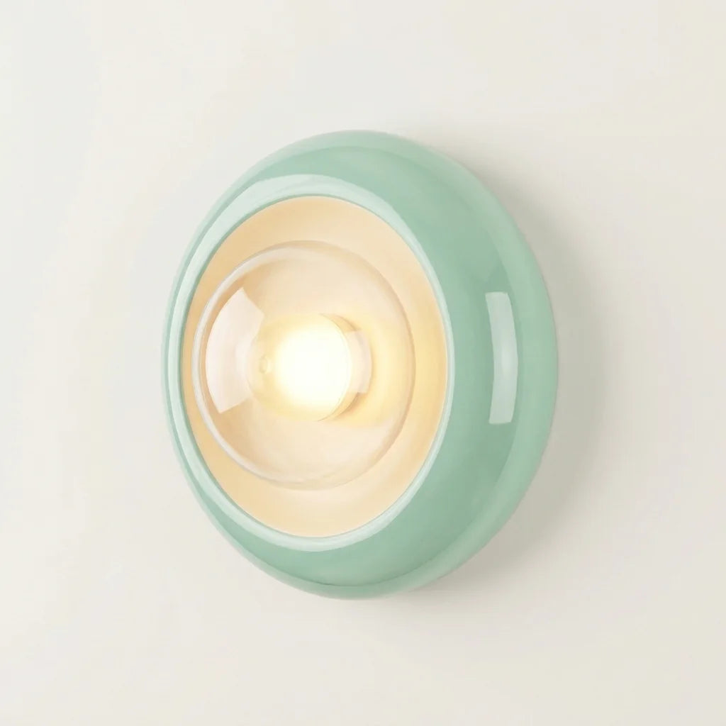Applique murale disque Bauhaus vert menthe avec bulle en verre, allumée