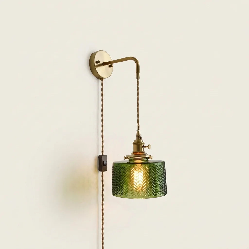 Applique vintage en laiton et verre vert à brancher, câble avec interrupteur
