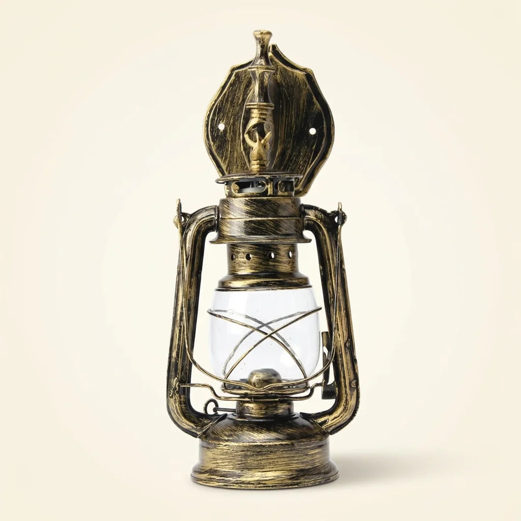 Lanterne en bronze brossé et son verre, vus de près