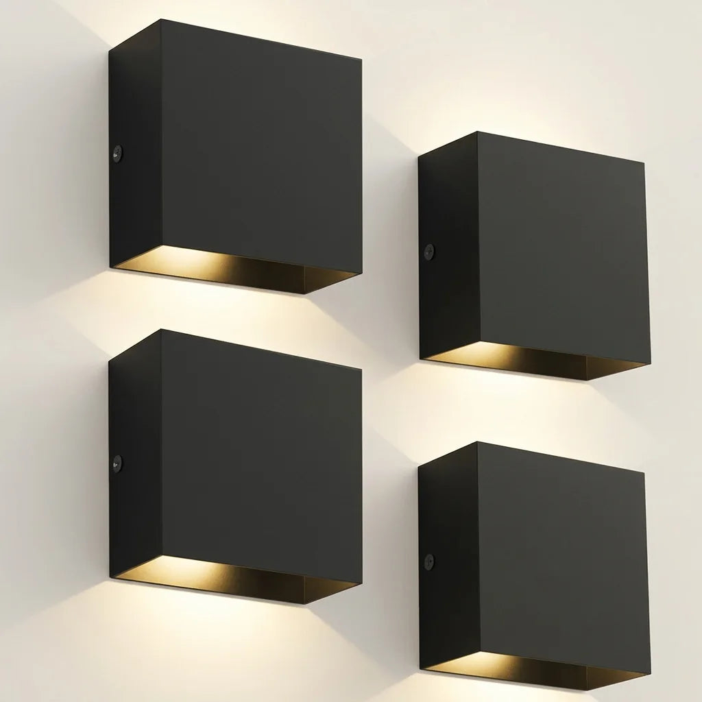 Lot de 4 appliques LED cube noires, éclairage haut et bas