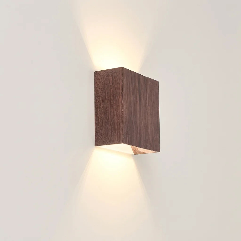 Applique murale LED haut et bas effet noyer, modèle A, allumée