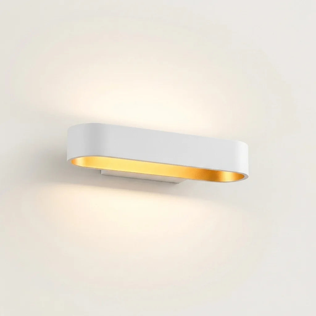 Applique murale LED ovale en aluminium blanc, allumée