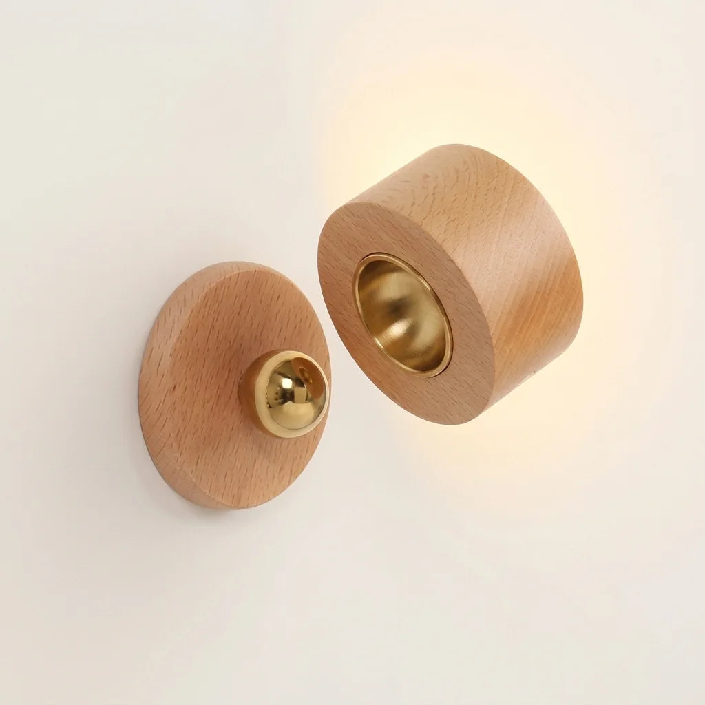 Tête lumineuse détachée de sa rotule aimantée en laiton