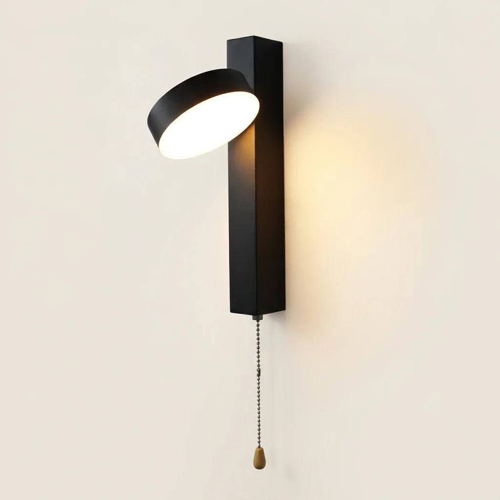 Applique murale LED scandinave noire à disque orientable et tirette, style H