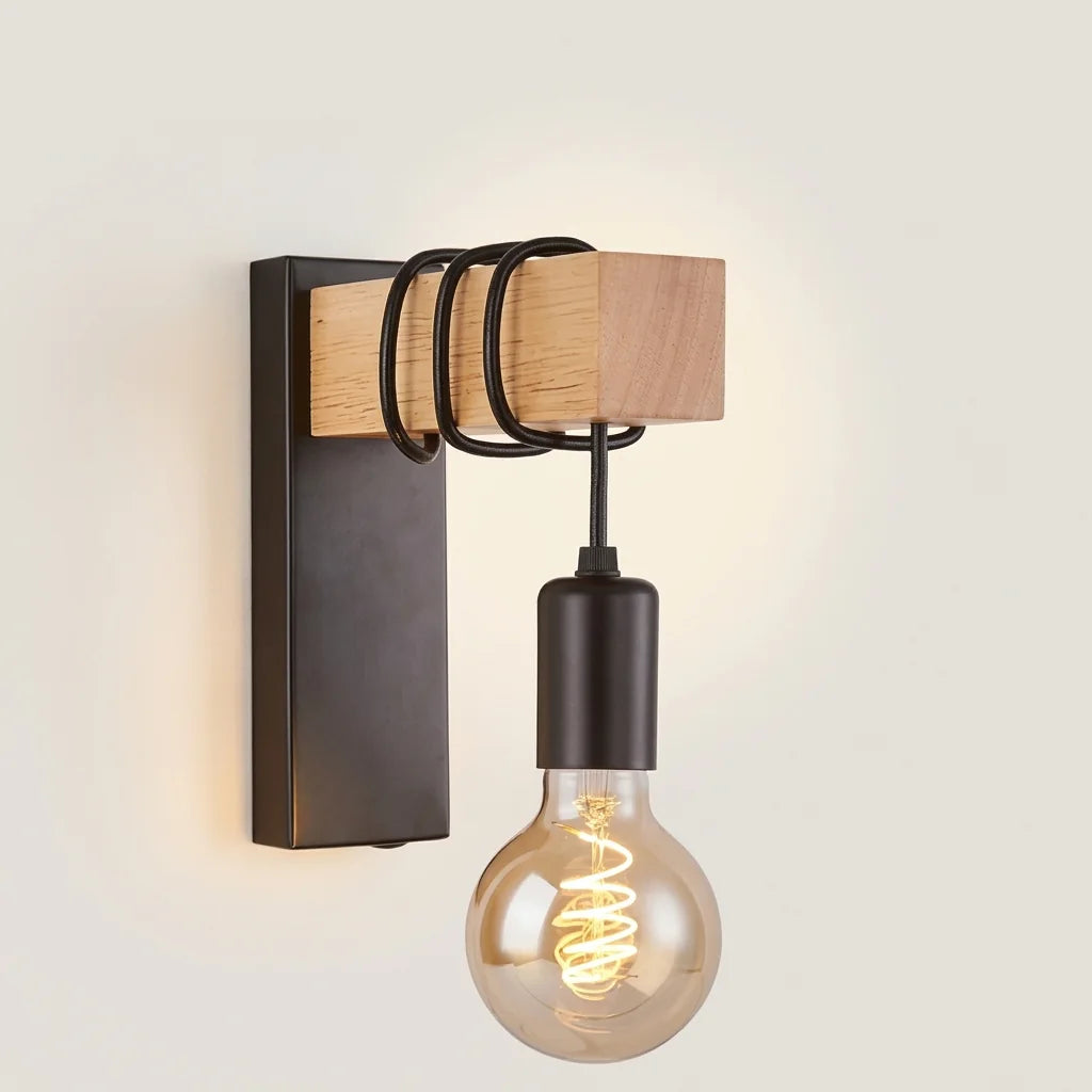 Applique murale poutre en bois et câble enroulé, ampoule à filament
