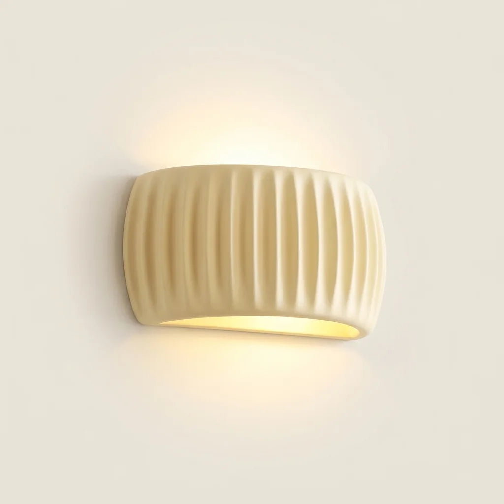Applique murale en résine cannelée crème, lumière haut et bas