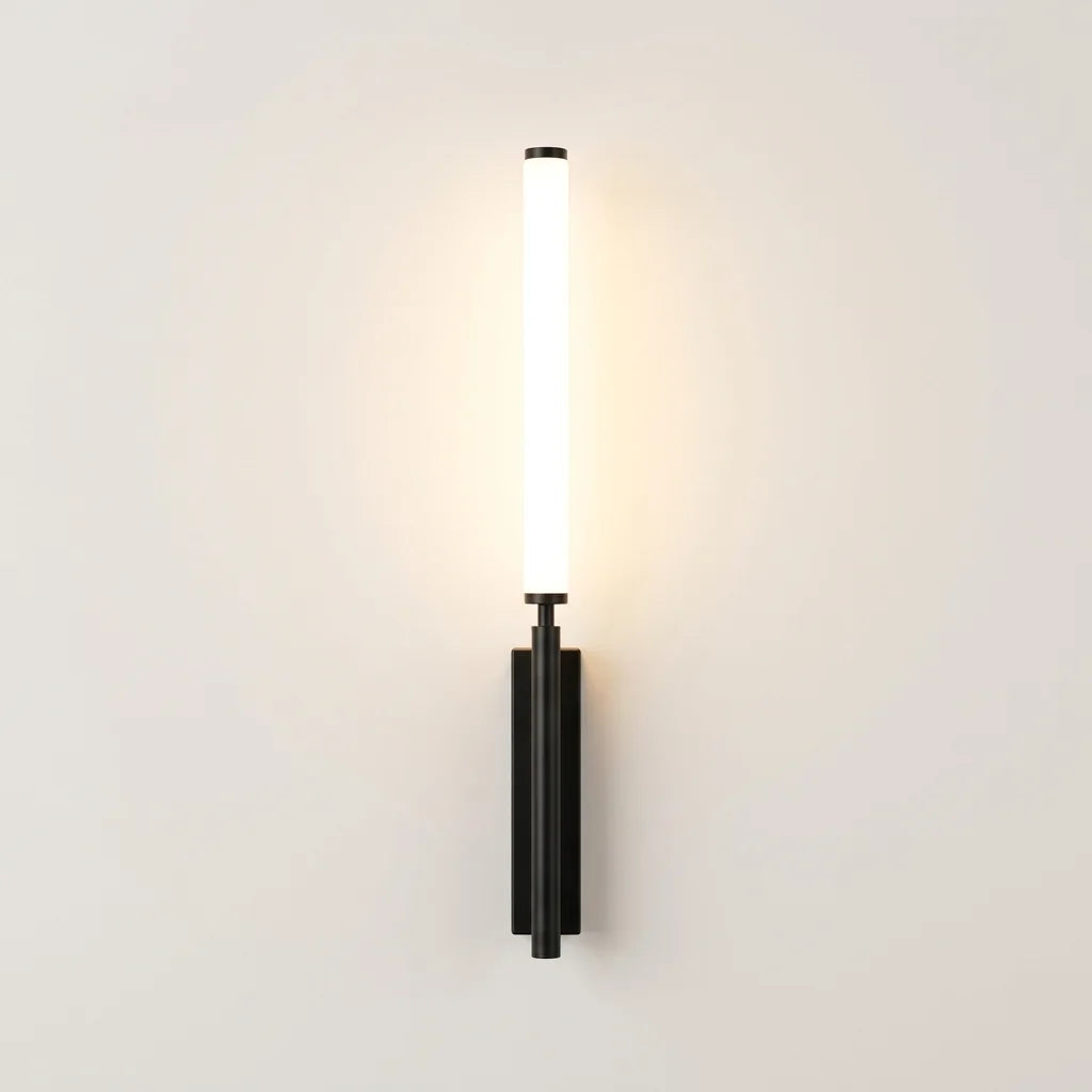 Applique murale tube LED vertical noire, modèle A, allumée