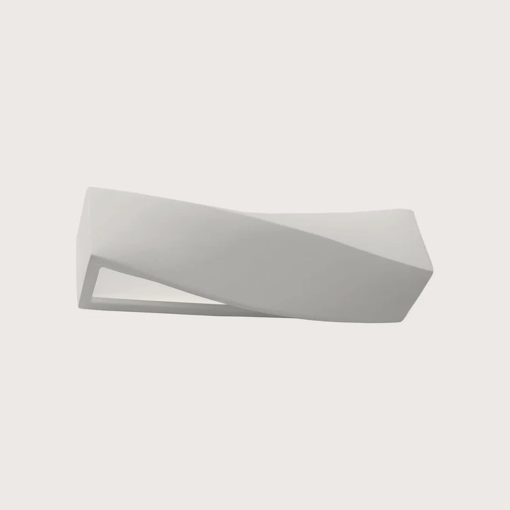 Applique murale torsadée en céramique ou béton, coloris blanc (1 lumière – céramique)