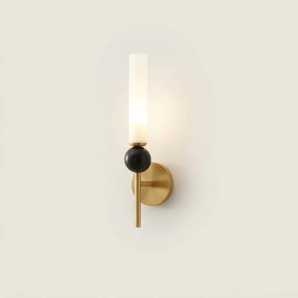 Applique murale laiton, sphère en marbre noir et tube en verre dépoli