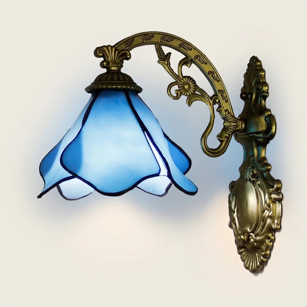 Applique murale Tiffany tulipe en verre bleu ciel