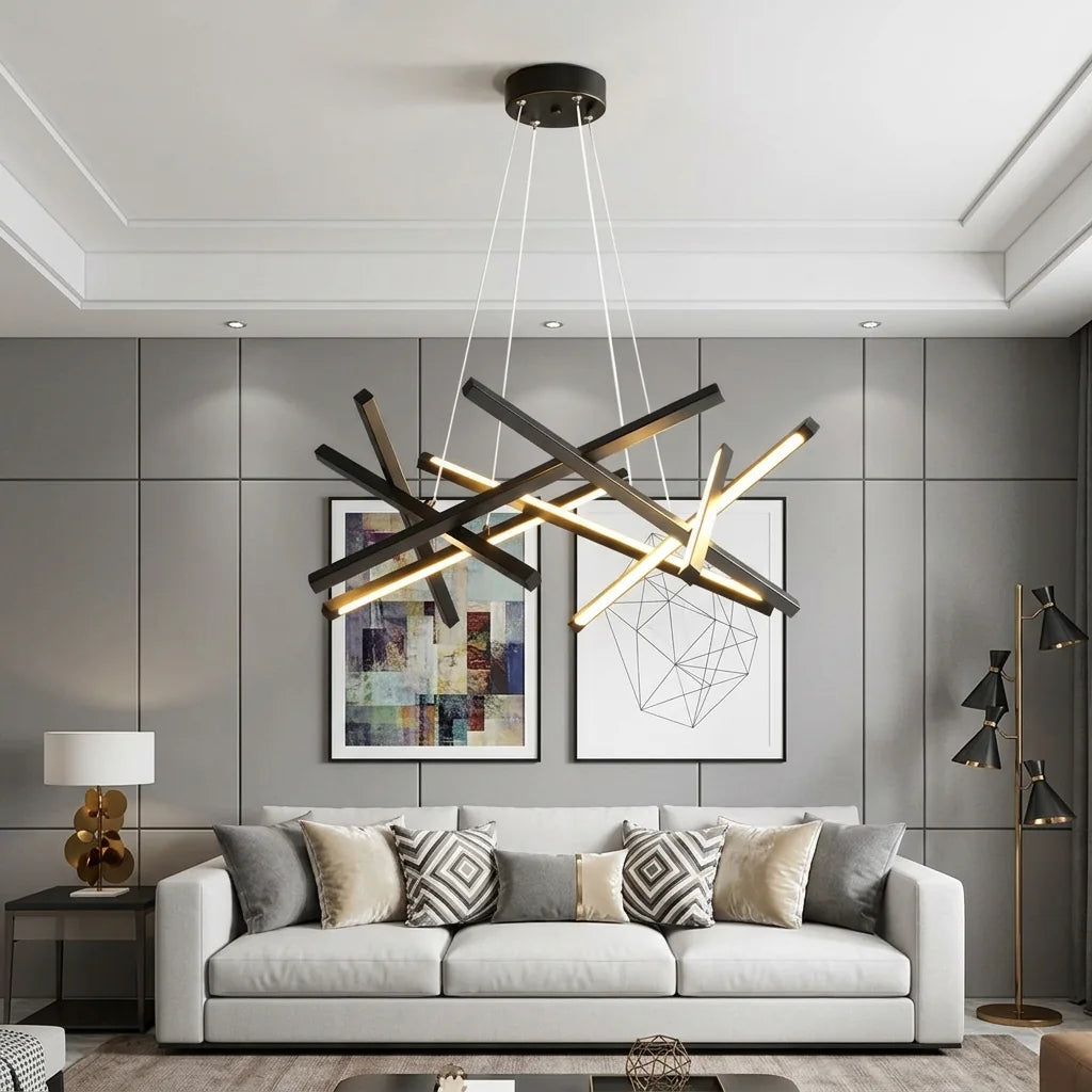 Lustre à bâtons noir dans un salon élégant