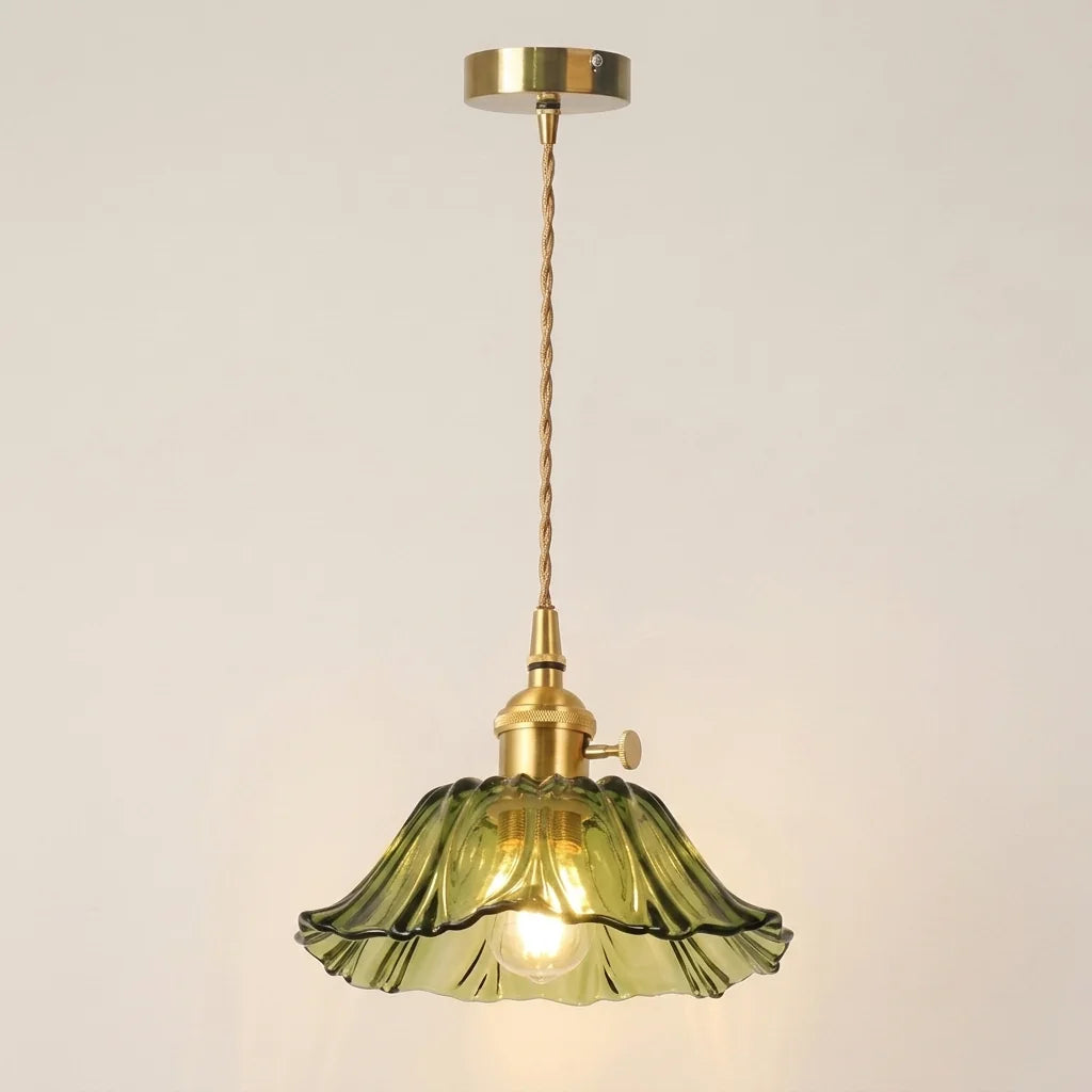 Suspension en verre vert en forme de cloche