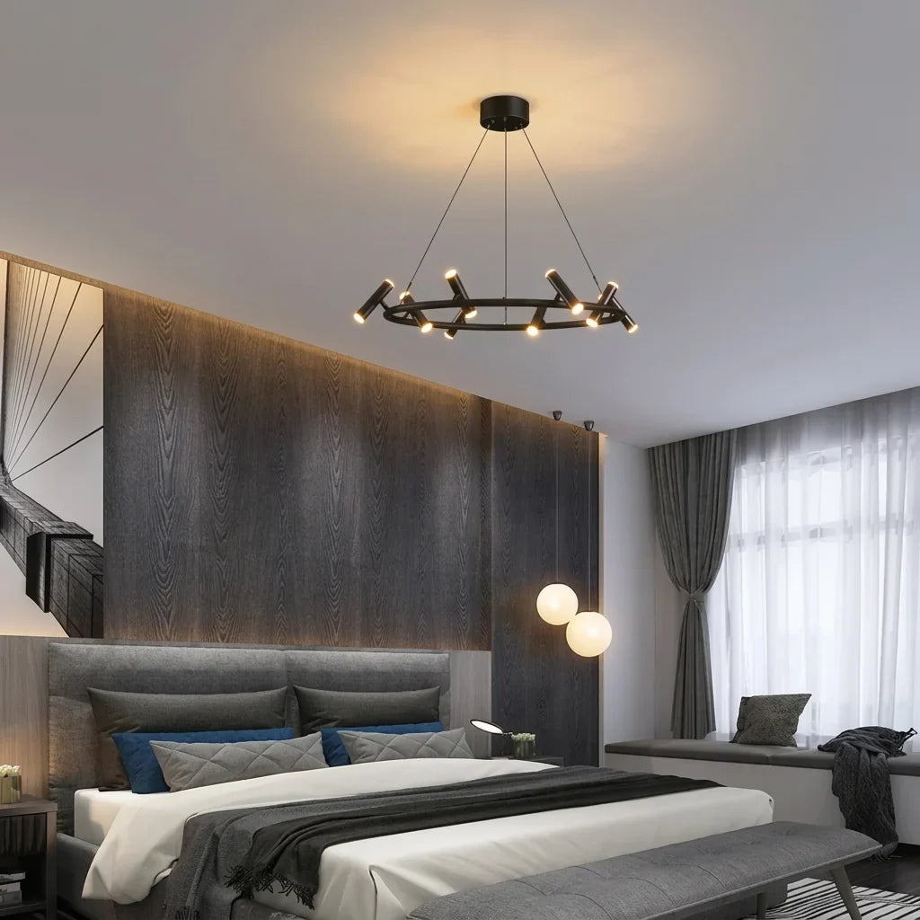 Lustre anneau à spots dans une chambre moderne