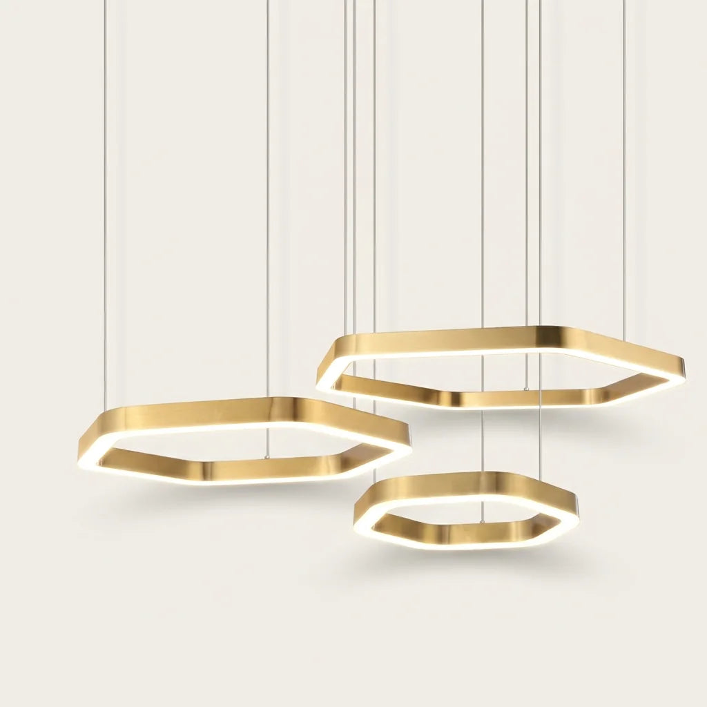 Lustre LED hexagonal doré, modèle B, trois anneaux décalés