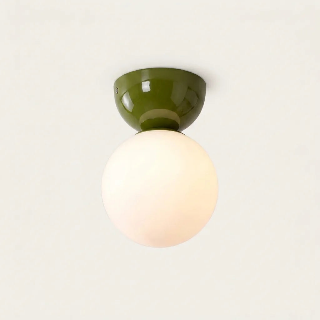 Plafonnier Bauhaus à globe opale et coupole vert olive