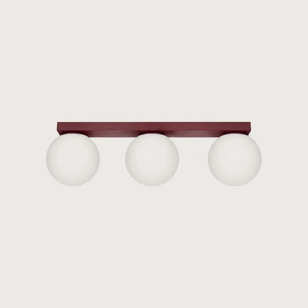 Plafonnier boules en verre opalin, coloris bordeaux (3 lumières)