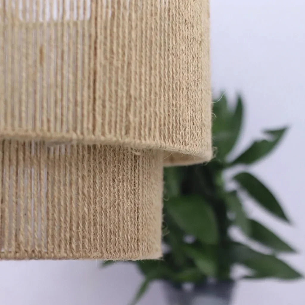Niveaux de corde de jute enroulée à la main en gros plan