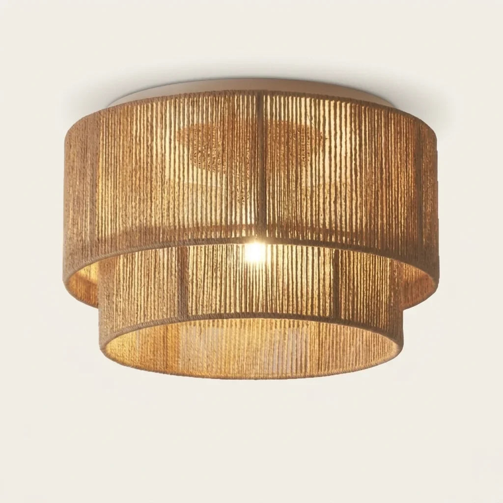 Plafonnier en corde de jute à deux niveaux, allumé