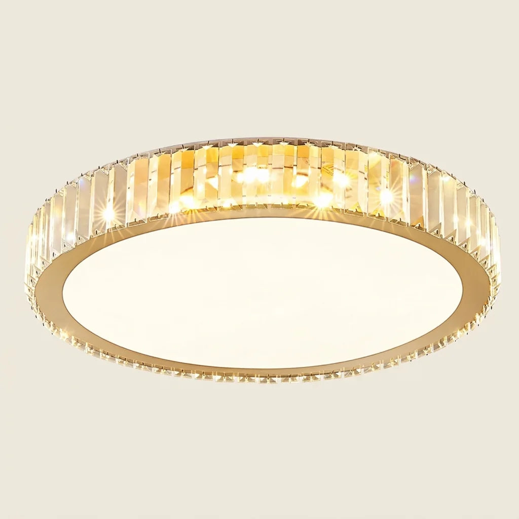 Plafonnier cristal rond à cadre doré, allumé