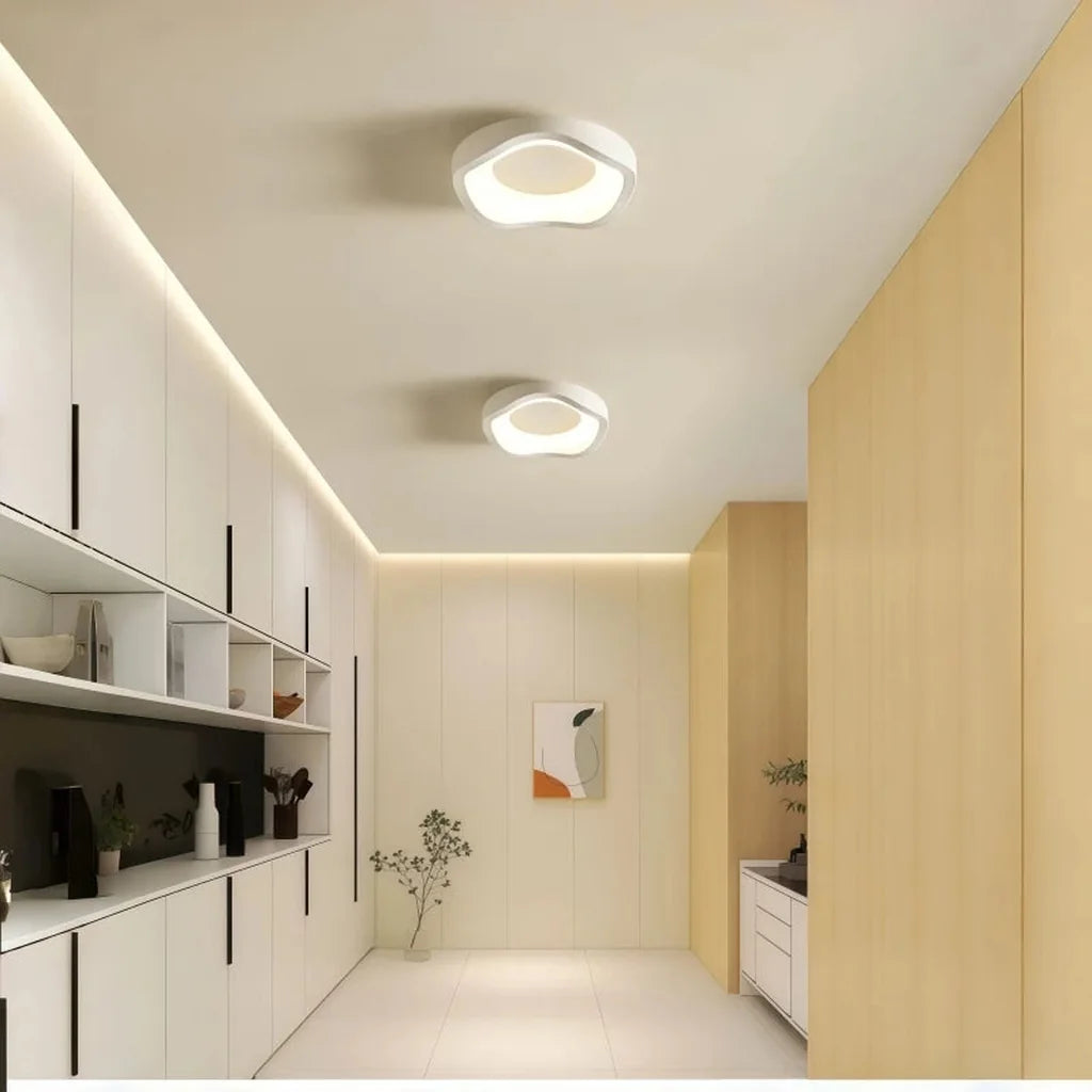 Plafonniers LED créatifs dans un dressing