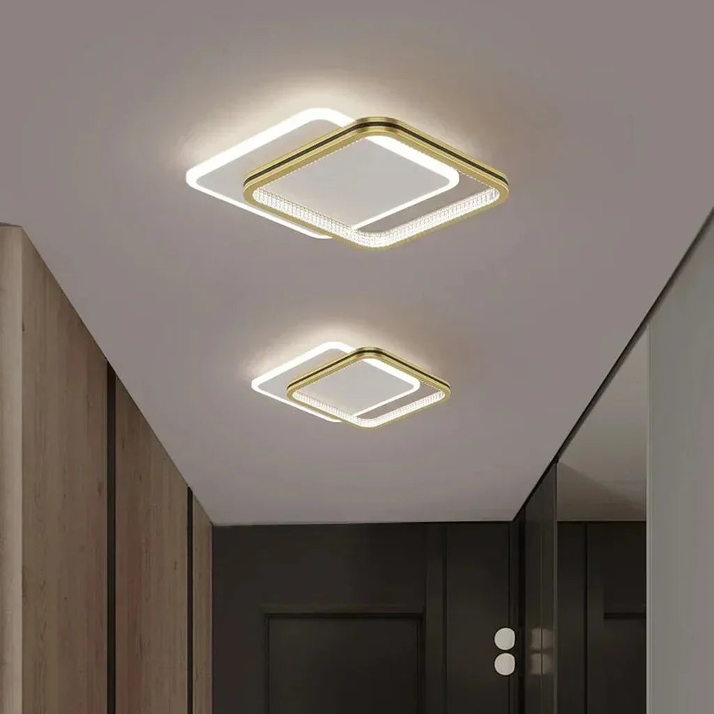 Plafonniers cristal dans une entrée
