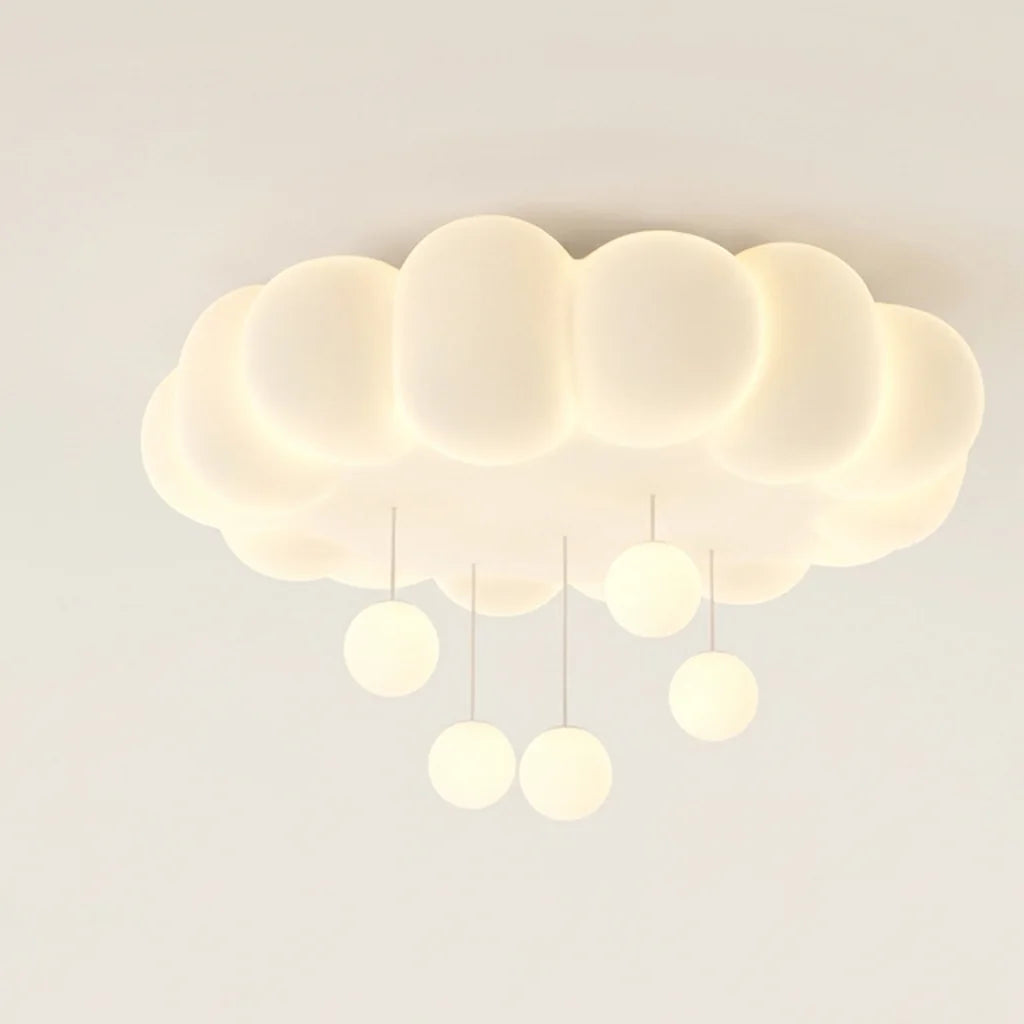 Plafonnier nuage blanc avec boules lumineuses suspendues