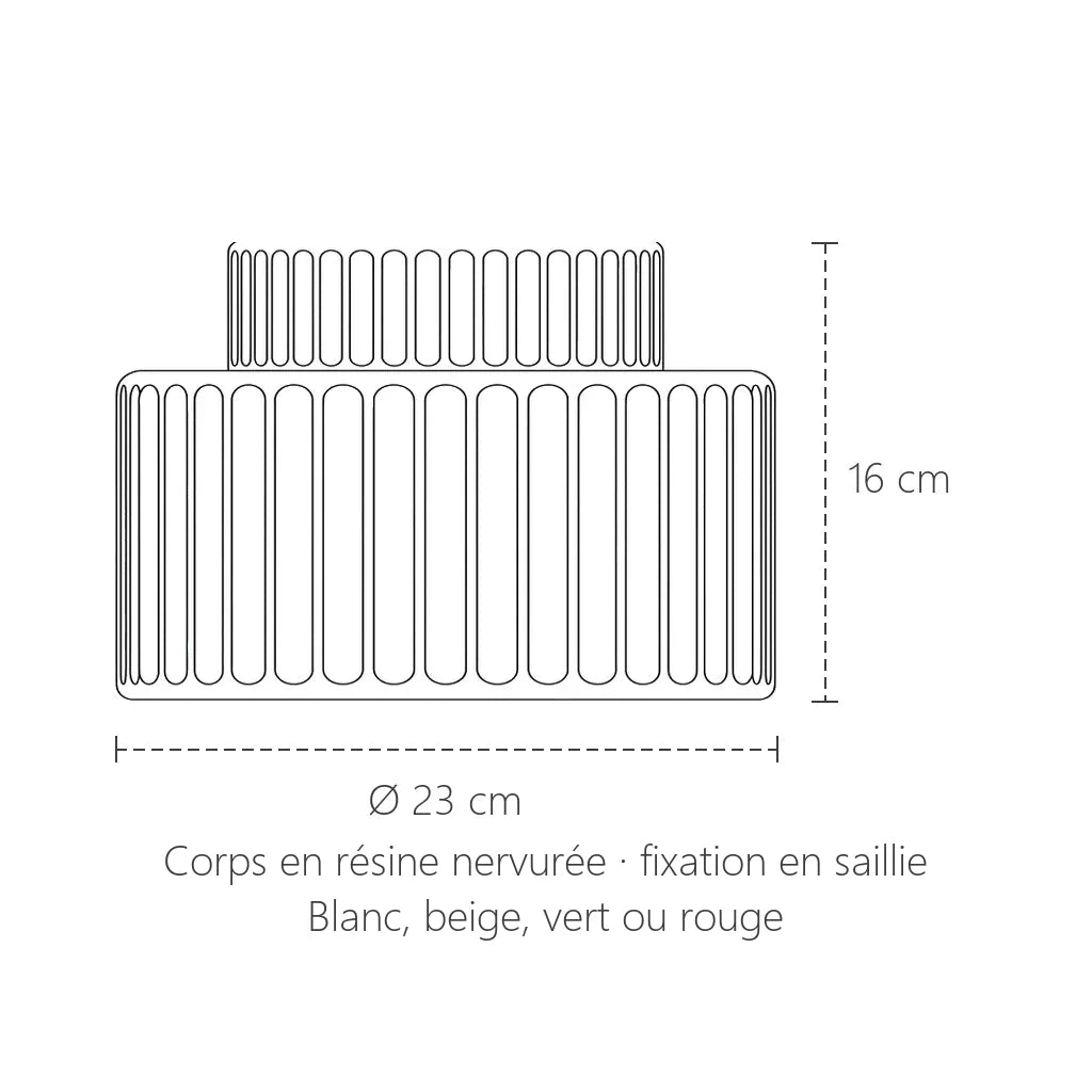 Dimensions du plafonnier en résine nervurée : Ø 23 cm, 16 cm de haut