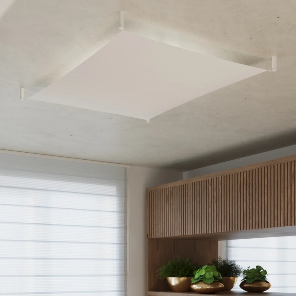 Plafonnier voile en tissu blanc dans un salon