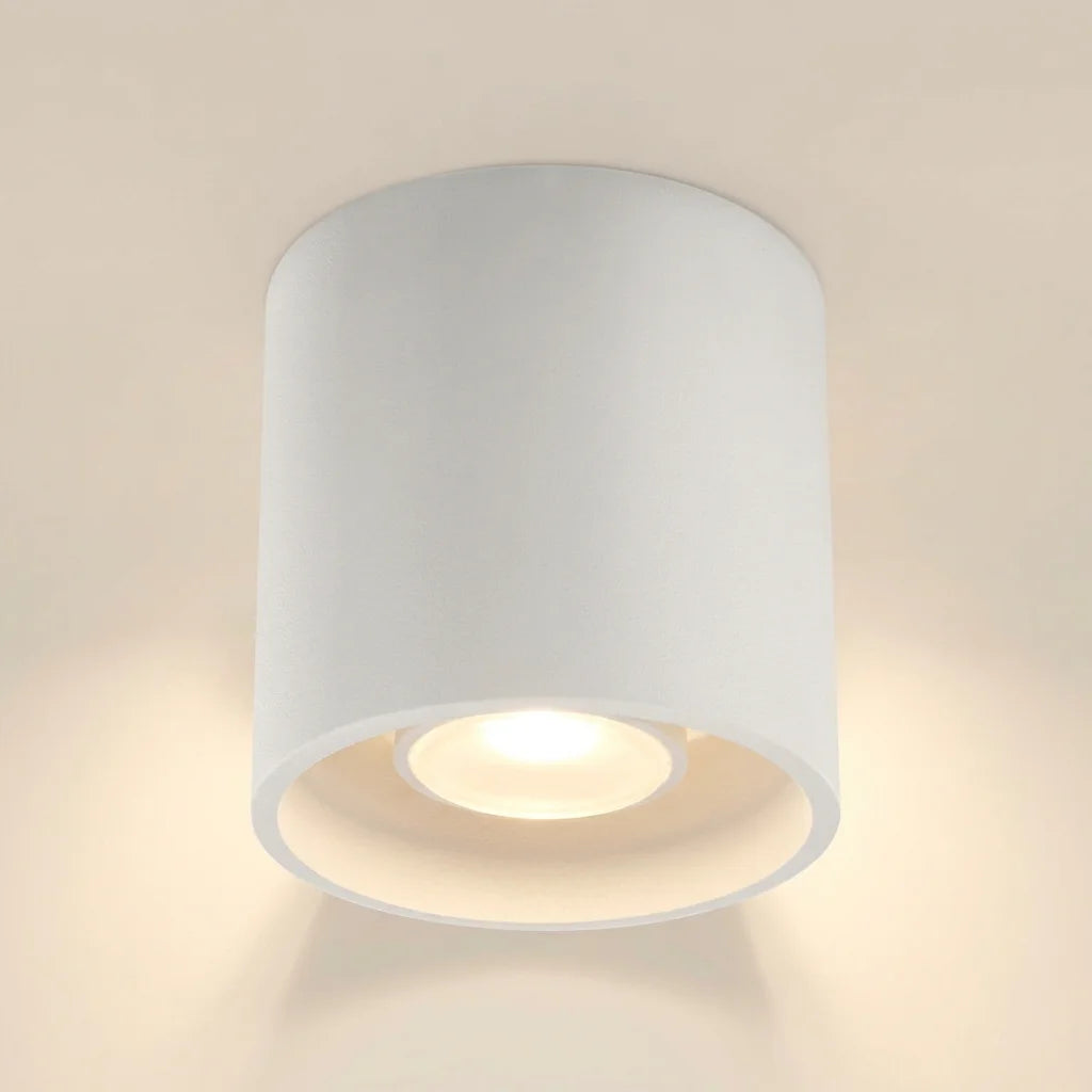 Spot plafond cylindre en saillie allumé