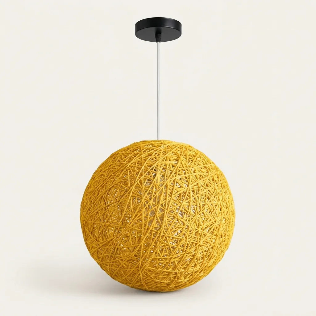 Suspension boule en rotin tressé jaune