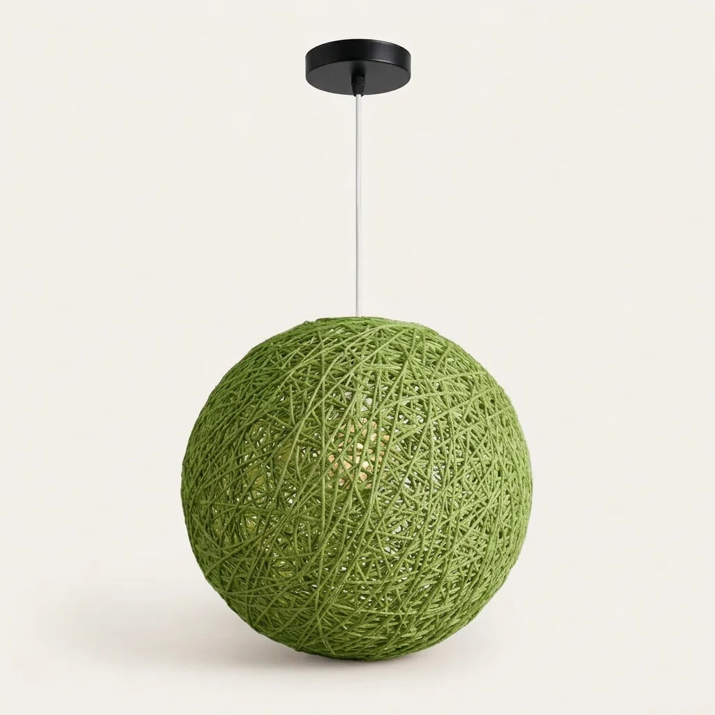 Suspension boule en rotin tressé vert